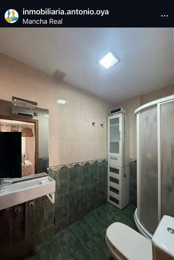 Baño de Piso en venta en Mancha Real con Calefacción y Amueblado