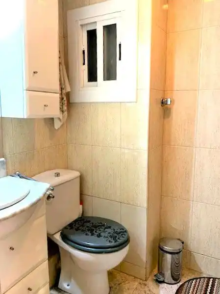 Bany de Pis en venda en Sant Boi de Llobregat amb Aire condicionat, Calefacció i Balcó