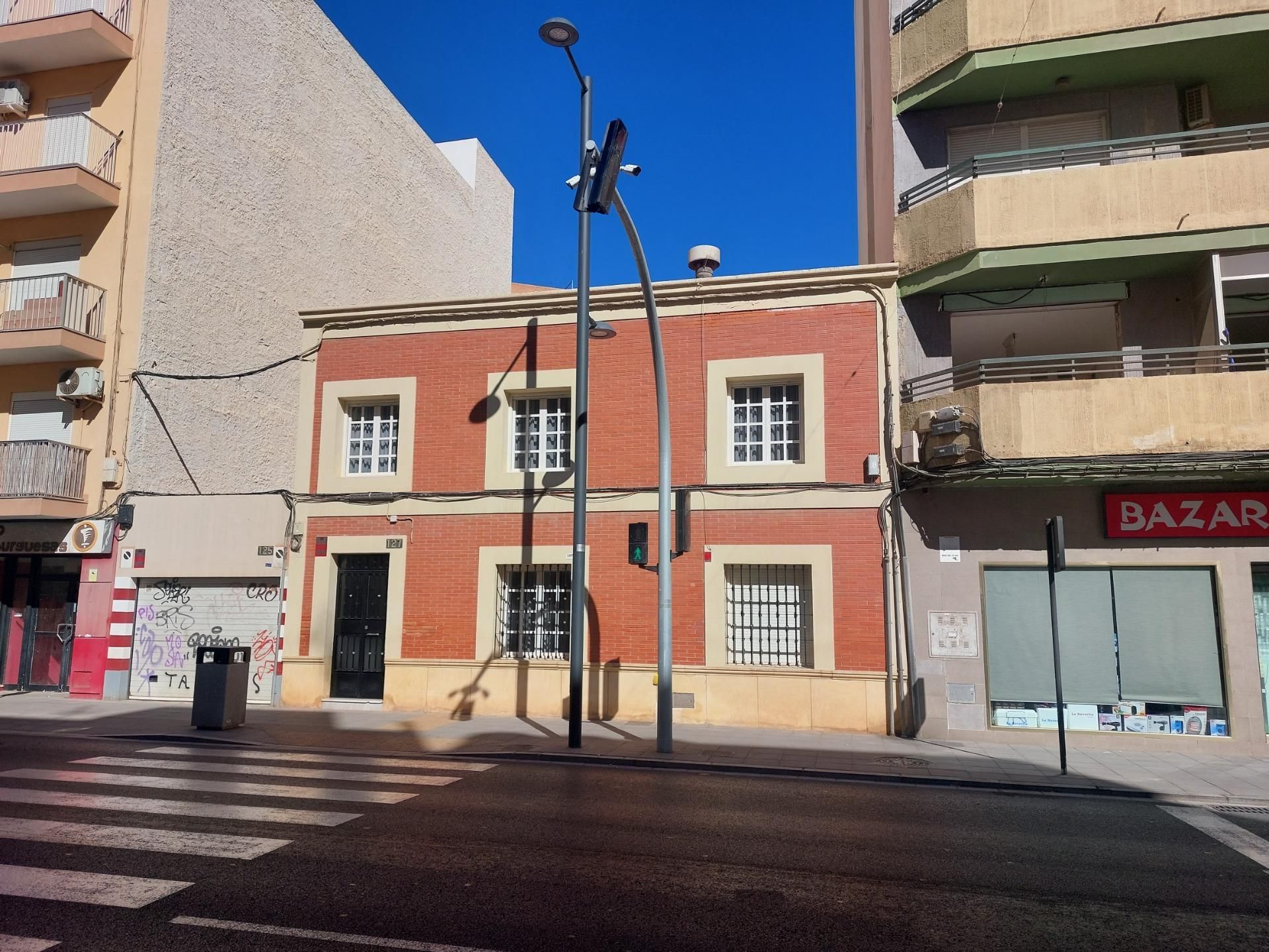 Vista exterior de Casa o xalet en venda en  Almería Capital amb Terrassa i Traster
