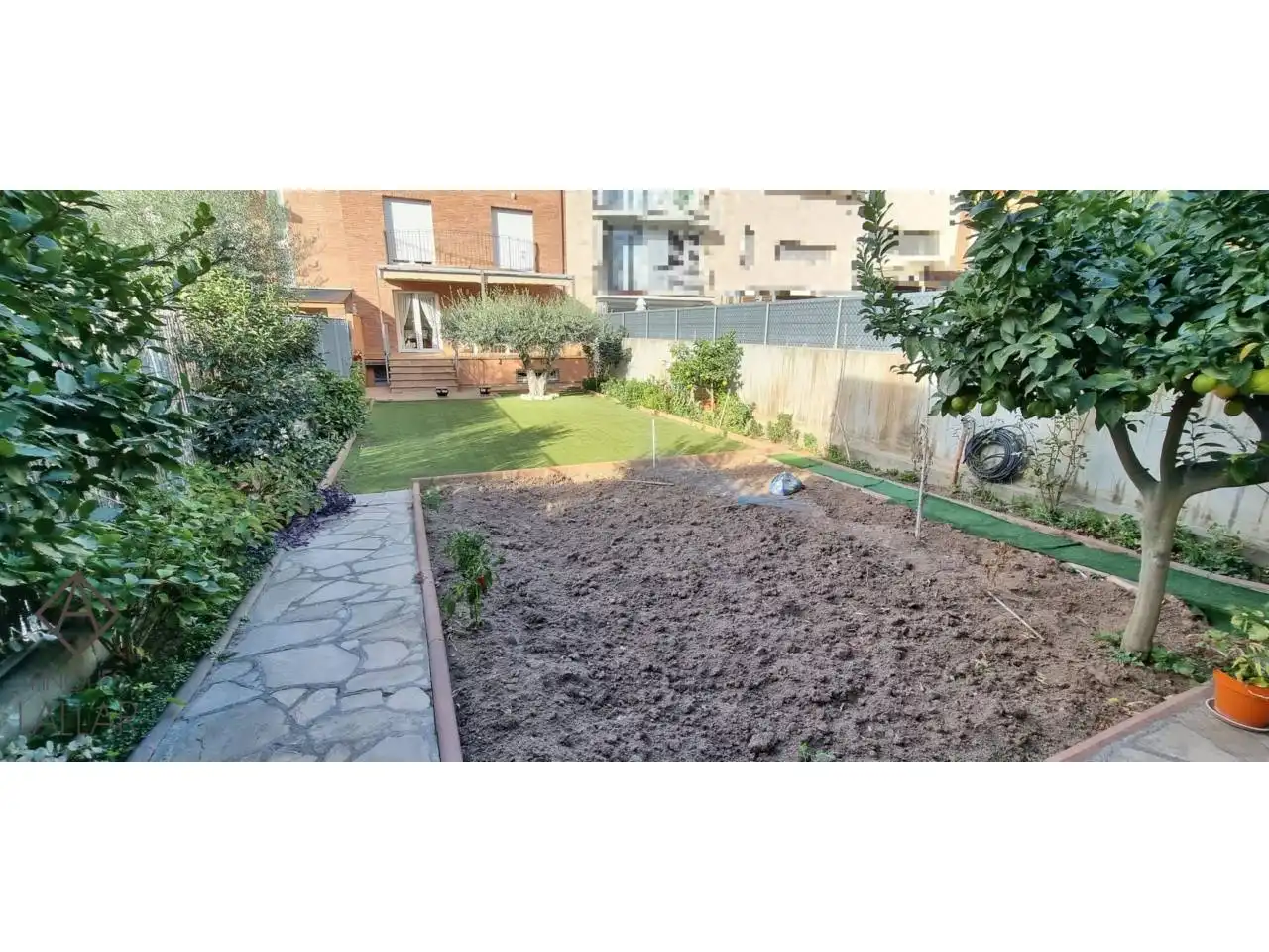 Jardín de Casa adosada en venta en Granollers con Calefacción, Jardín privado y Terraza