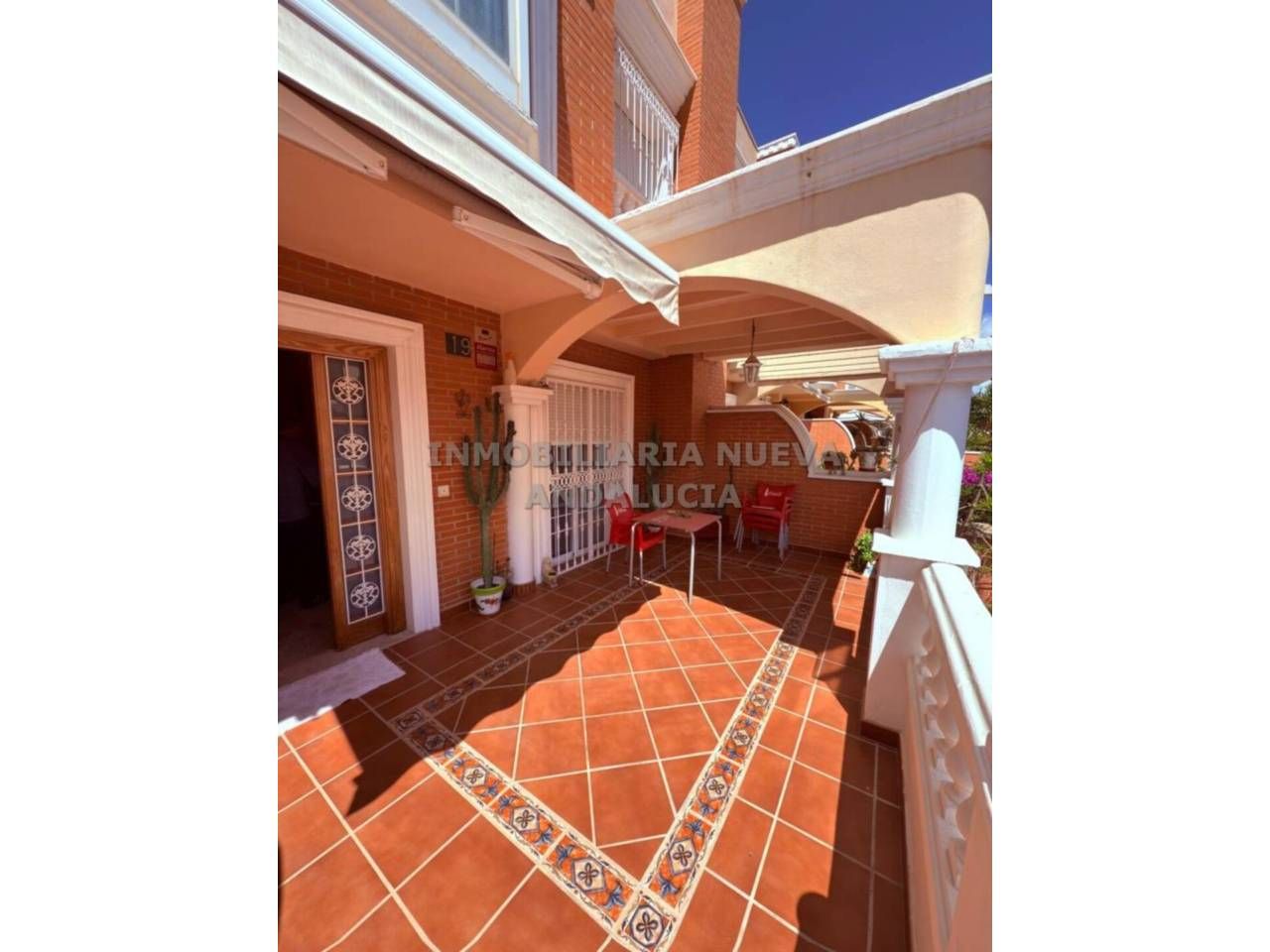 Jardí de Casa o xalet en venda en  Almería Capital amb Aire condicionat