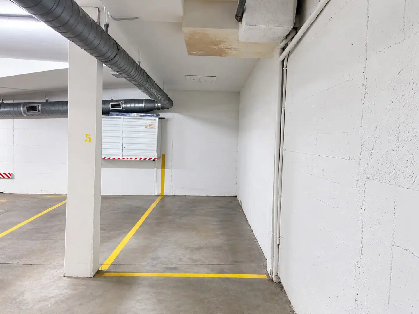 Einzelparkplatz zur Miete in Carrer d'Isaac Albéniz 1, imagen 2