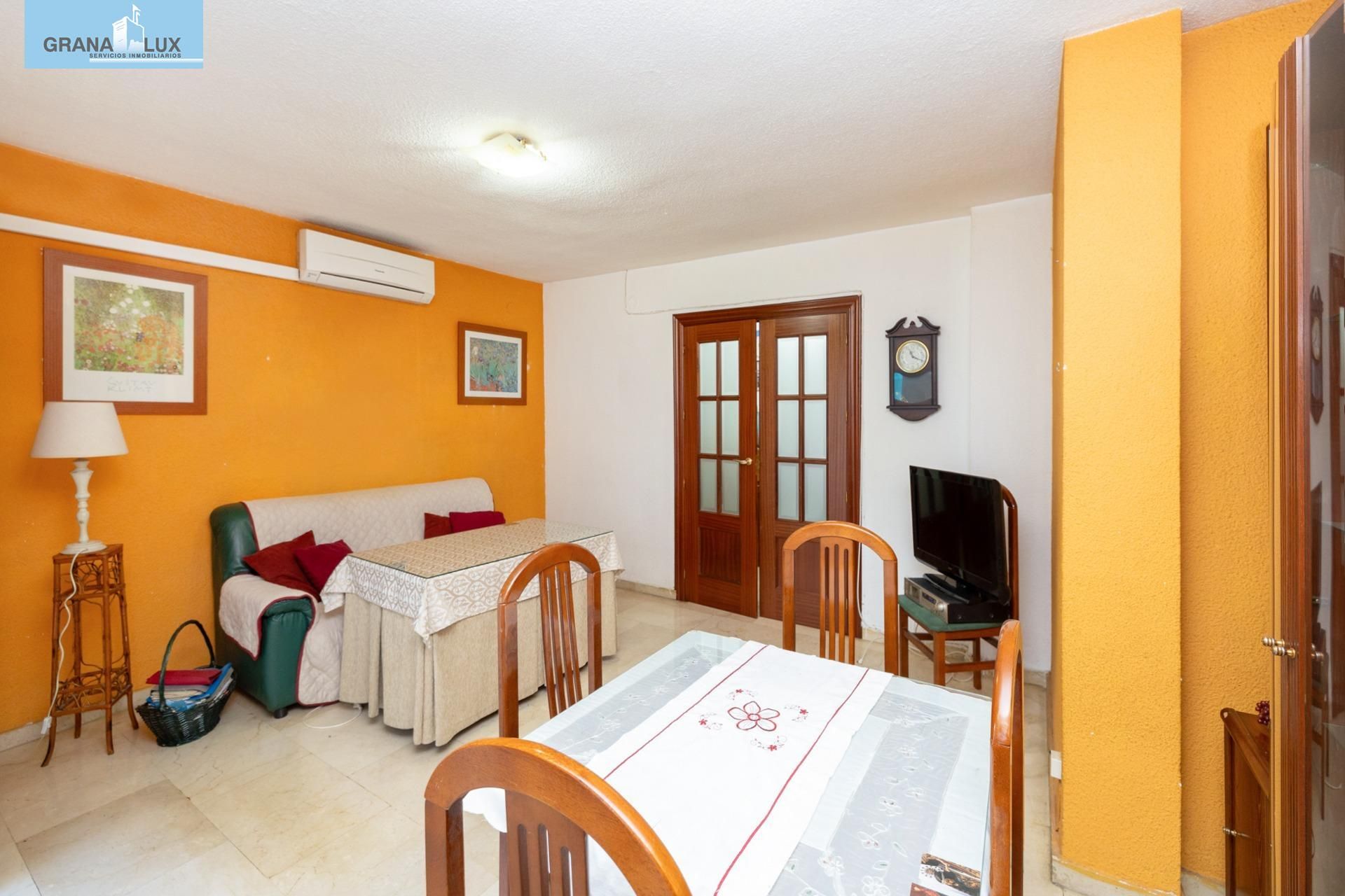 Menjador de Pis en venda en  Granada Capital amb Aire condicionat i Terrassa