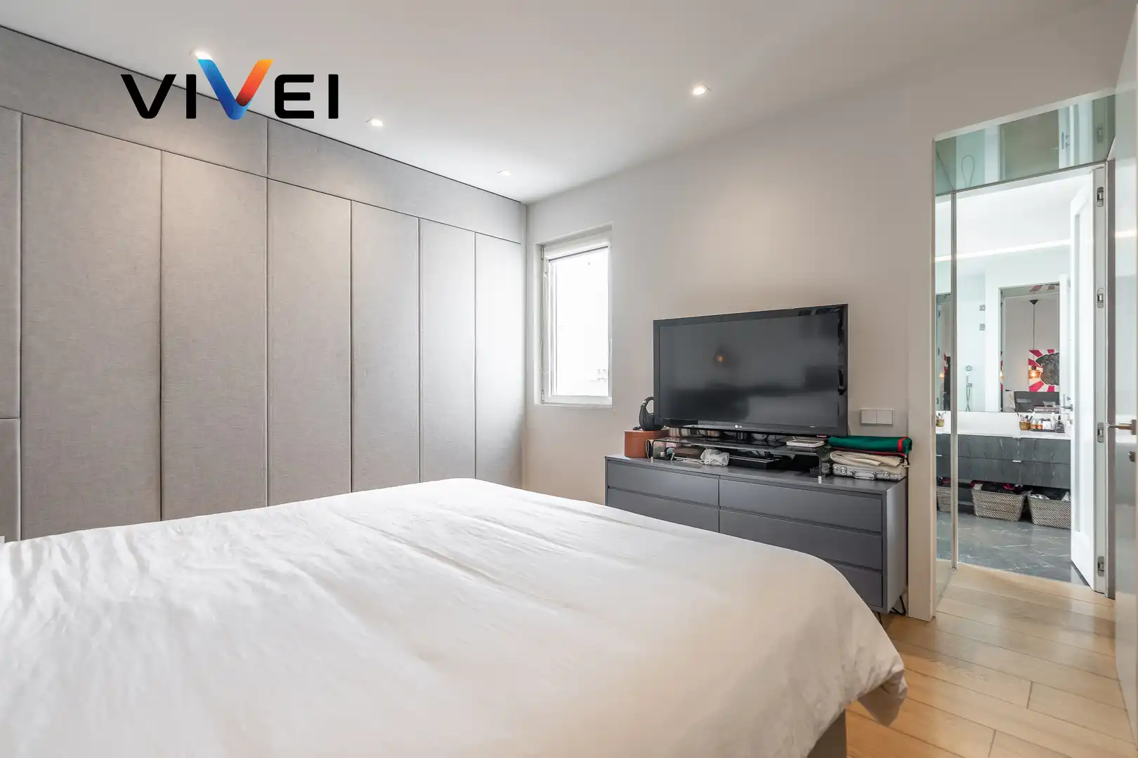 Schlafzimmer von Dachboden zum Verkauf in Madrid mit Klimaanlage, Heizung und Terrasse