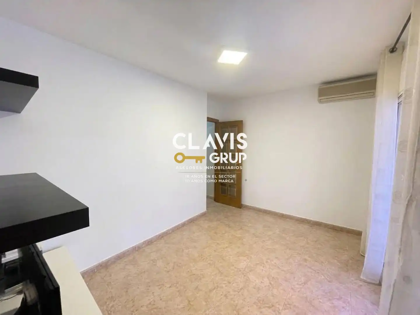 Flat with terrace for sale in Nou Barris, imagen 8