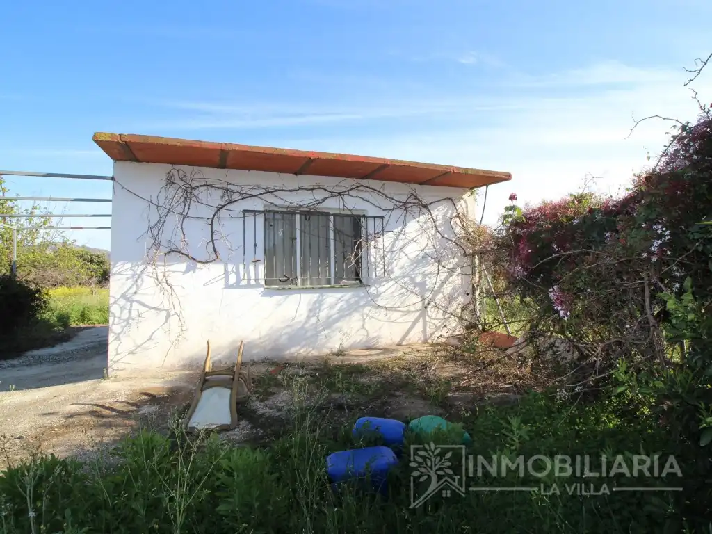 Vista exterior de Finca rústica en venda en Alhaurín de la Torre amb Terrassa