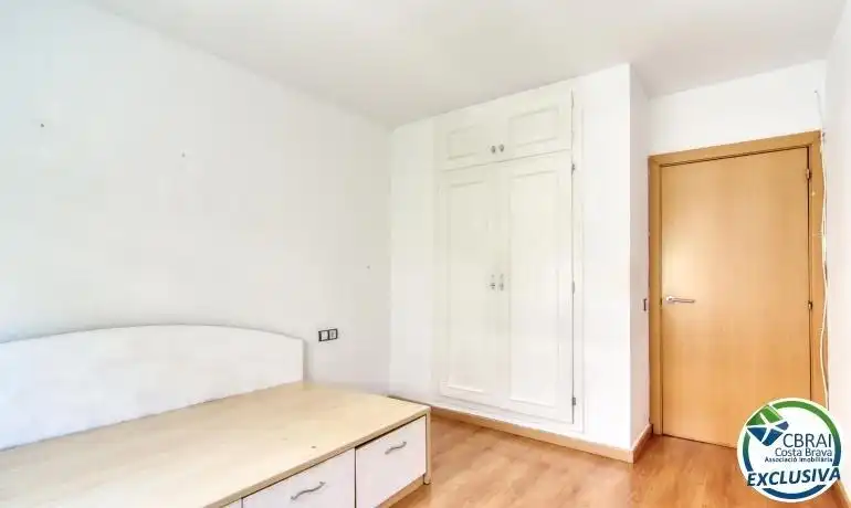 Bedroom of Apartments for sale in Roses  with Air Conditioner, Heating and Parquet flooring