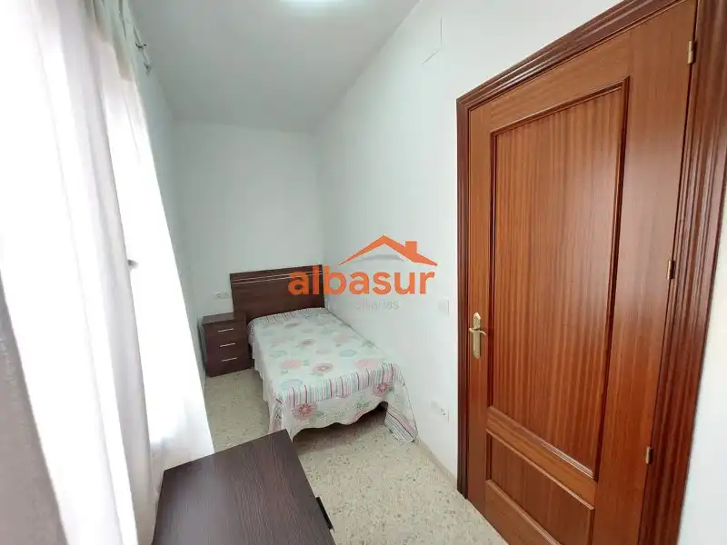 Habitación de Piso en venta en Fernán-Núñez con Amueblado