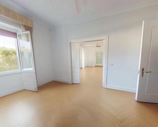 Bedroom of Flat for sale in  Sevilla Capital  with Air Conditioner, Heating and Storage room