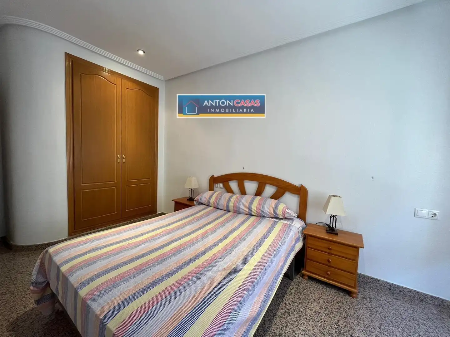 Habitación de Piso de alquiler en Elda con Aire acondicionado, Amueblado y Balcón