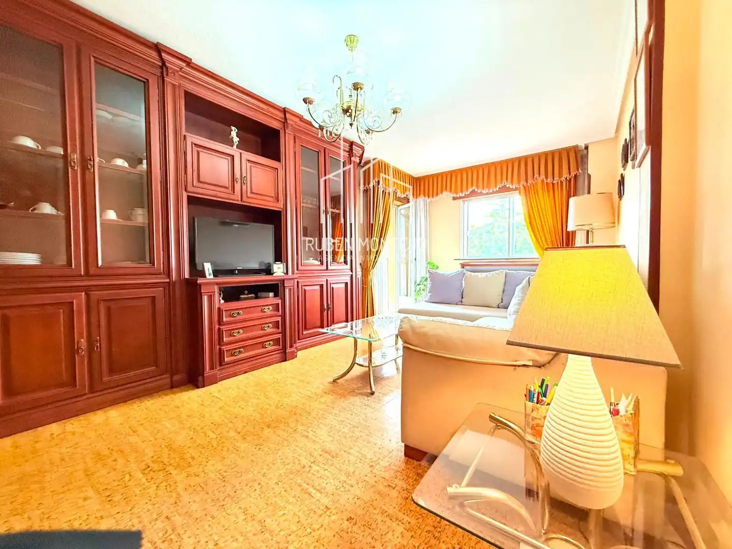 Sala d'estar de Pis en venda en Salamanca amb Calefacció, Terrassa i Forn
