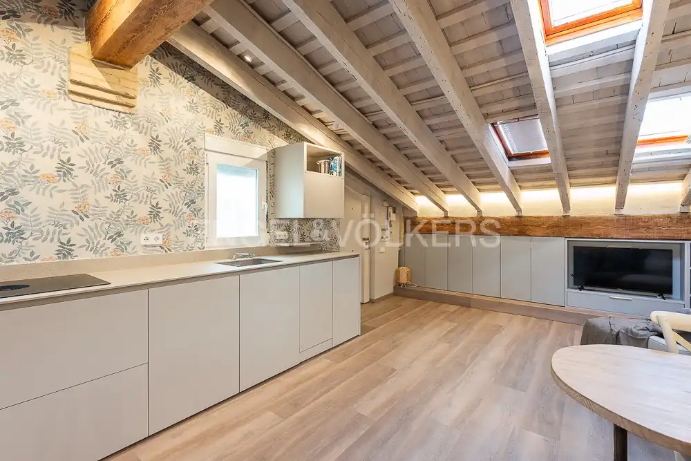 Kitchen of Flat for rent in Valencia  with Air Conditioner, Heating and Parquet flooring