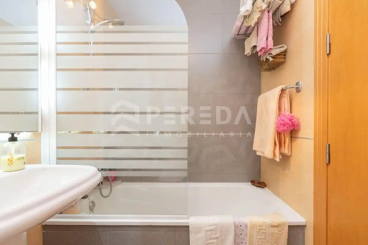 Bathroom of Flat for sale in Roquetas de Mar  with Air Conditioner, Terrace and Furnished