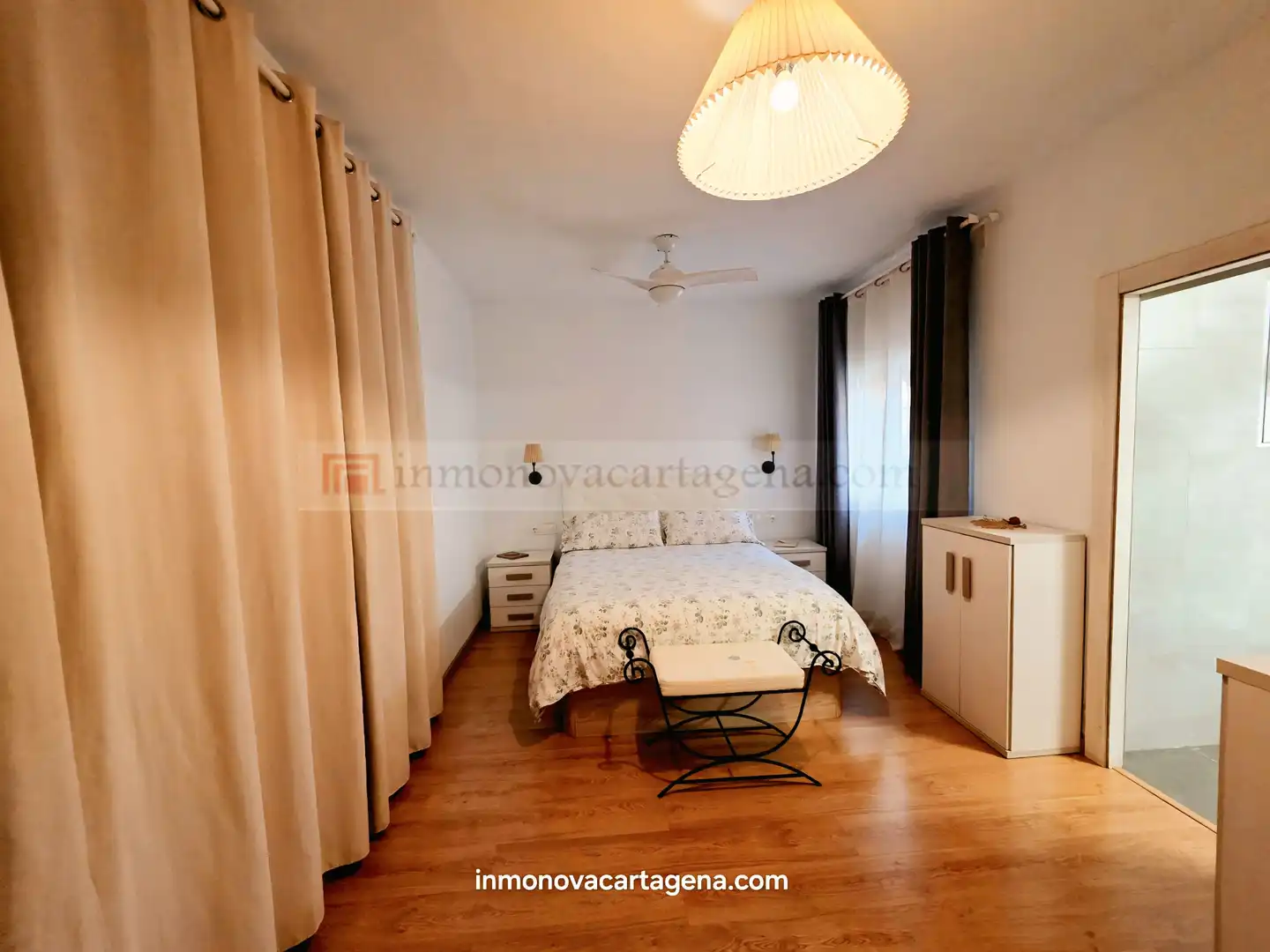 Habitación de Casa o chalet en venta en Cartagena con Amueblado
