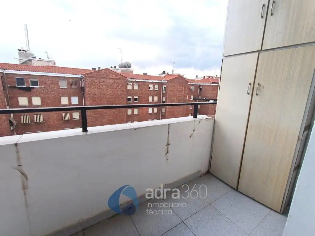 Terrasse von Wohnung zur Miete in  Logroño mit Heizung, Terrasse und Möbliert