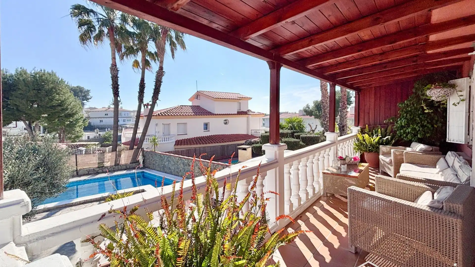 Vista exterior de Casa adosada en venda en Sant Pere de Ribes amb Aire condicionat, Calefacció i Terrassa