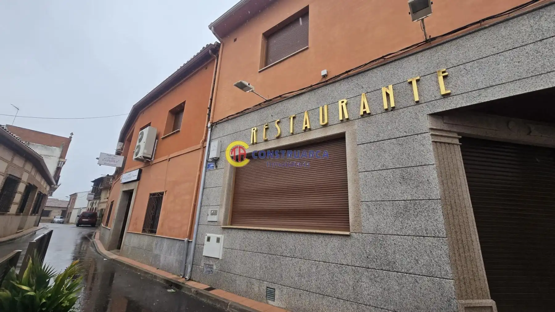 Buildings for sale in La Pueblanueva