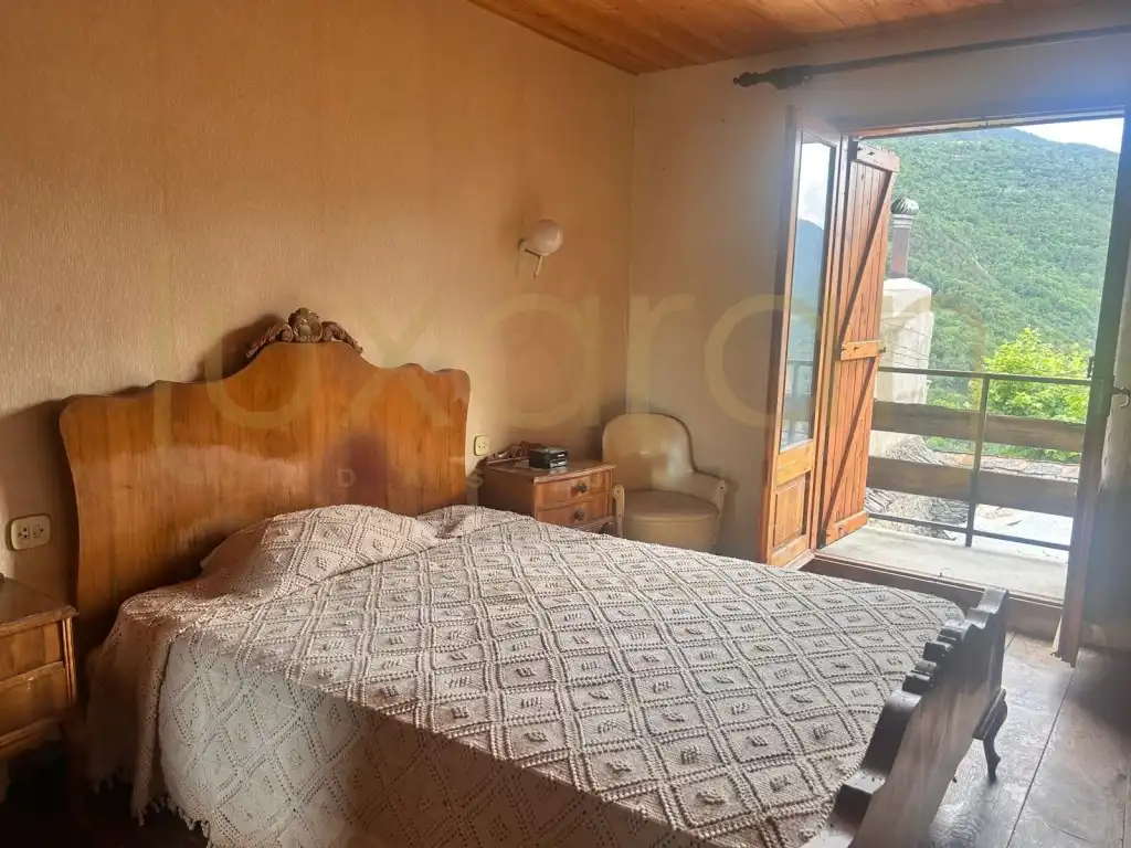 Dormitori de Casa o xalet en venda en Tírvia