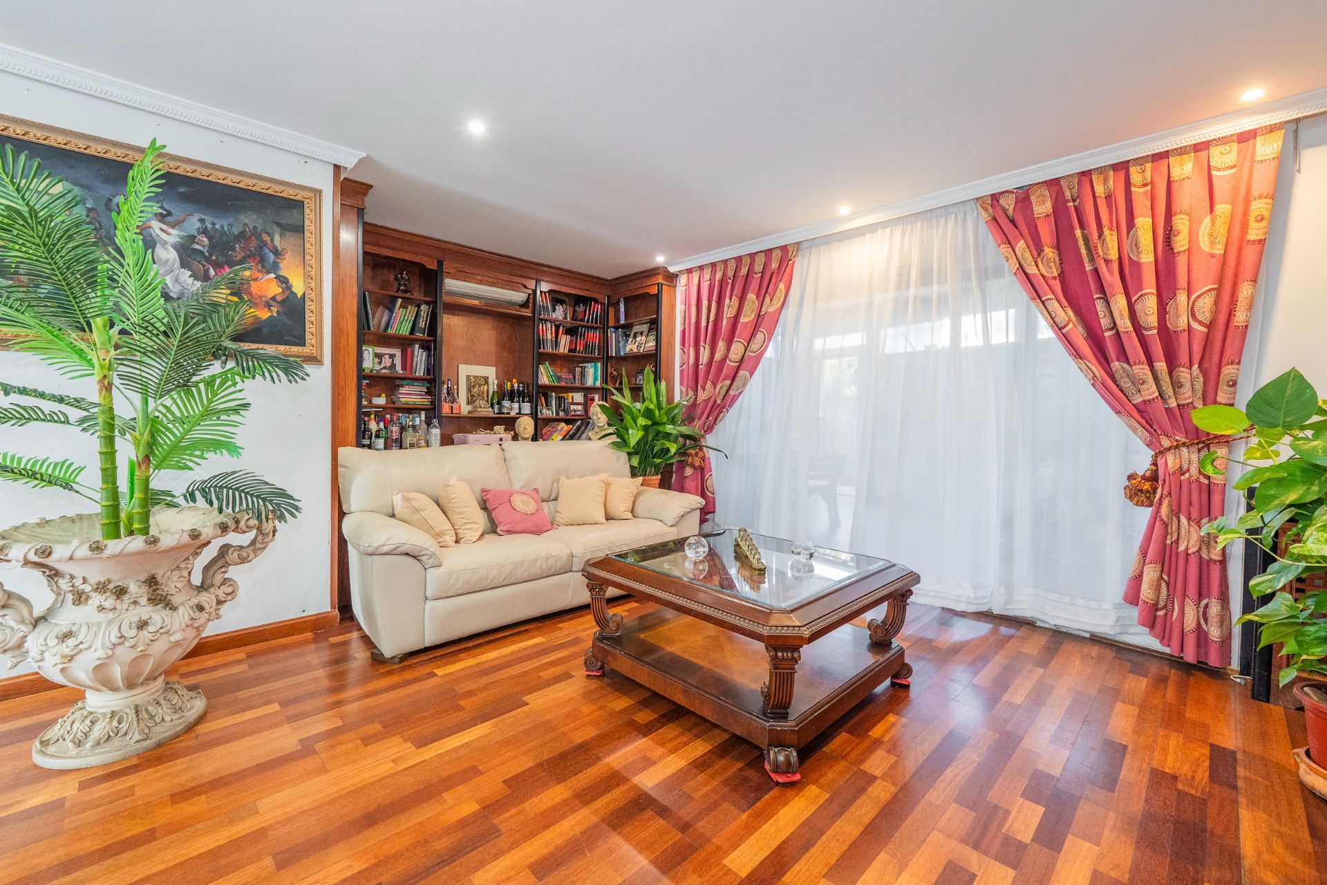 Sala d'estar de Casa adosada en venda en  Madrid Capital amb Aire condicionat, Calefacció i Traster