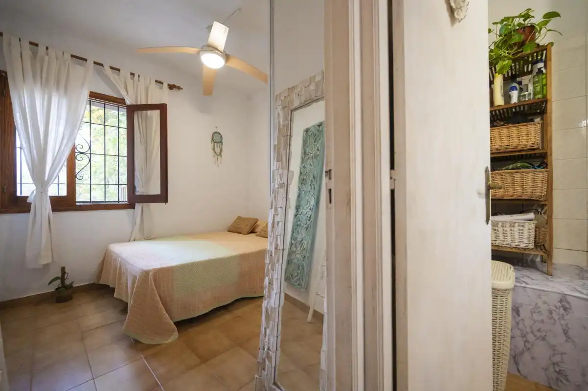 Habitación de Casa o chalet en venta en Santa Eulària des Riu con Aire acondicionado, Calefacción y Jardín privado