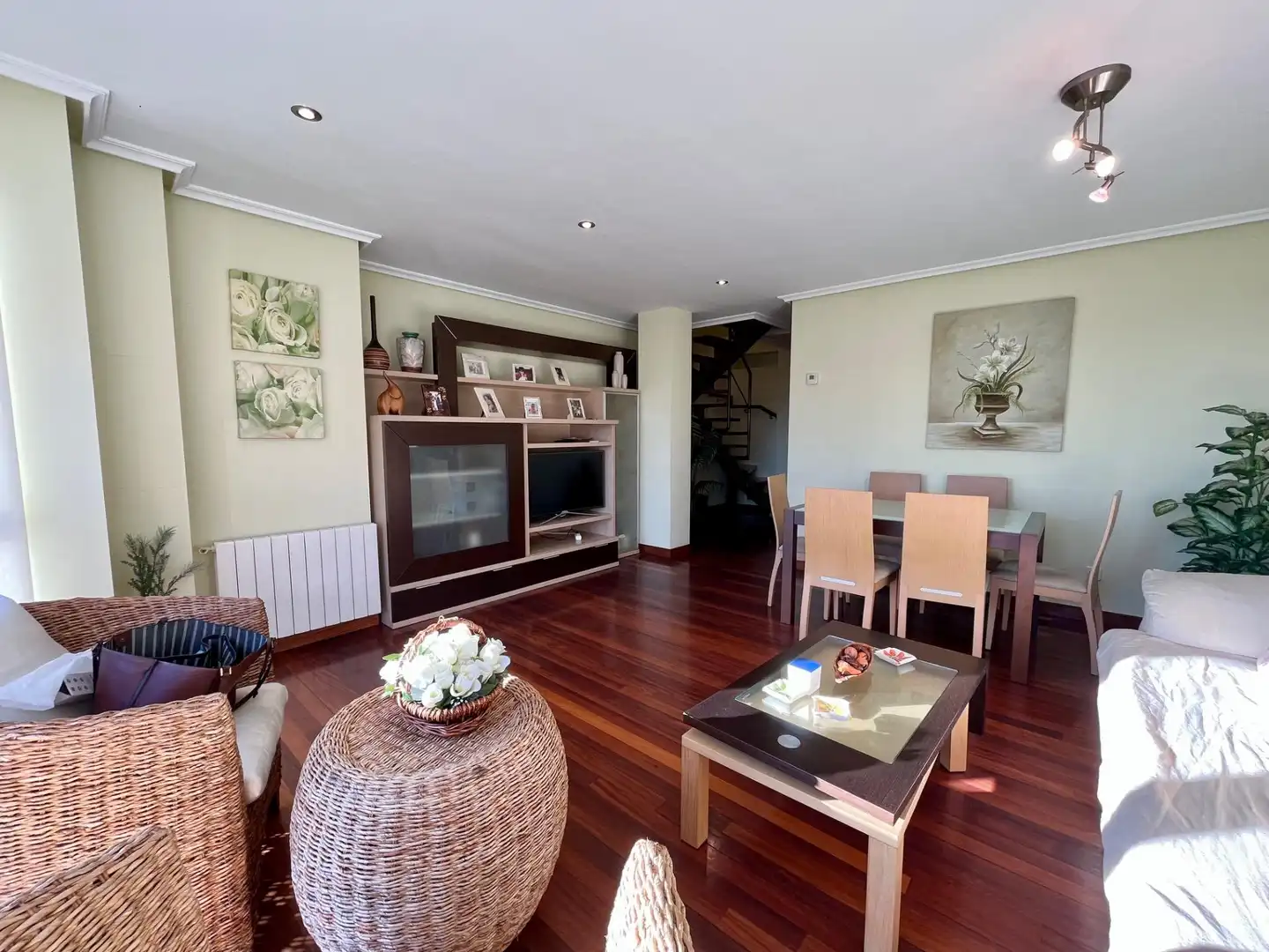 Duplex con giardino in vendita a CONSUELO BERGES, imagen 4