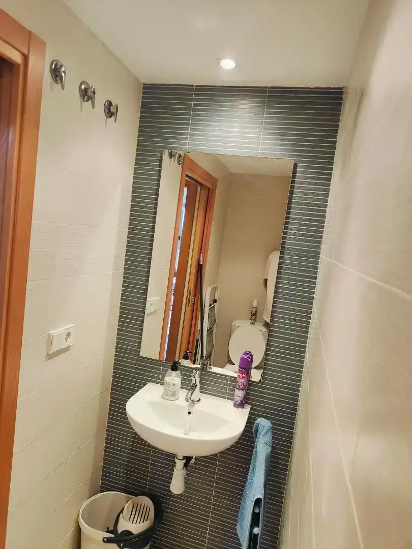 Bathroom of Flat for sale in Torrent  with Air Conditioner