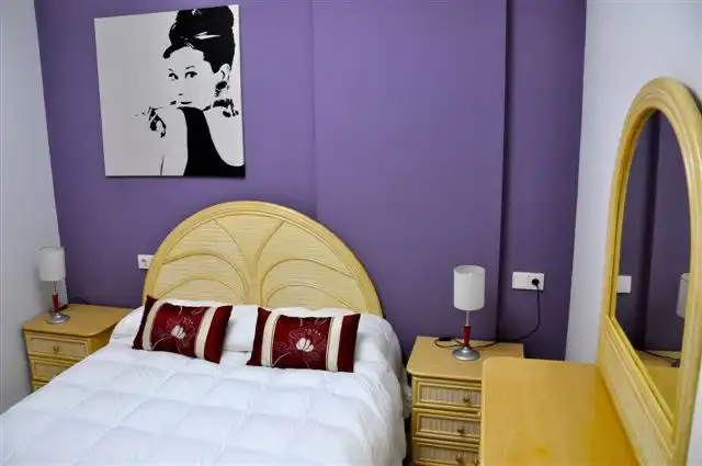 Habitación de Apartamento de alquiler en Marbella con Terraza, Trastero y Piscina comunitaria