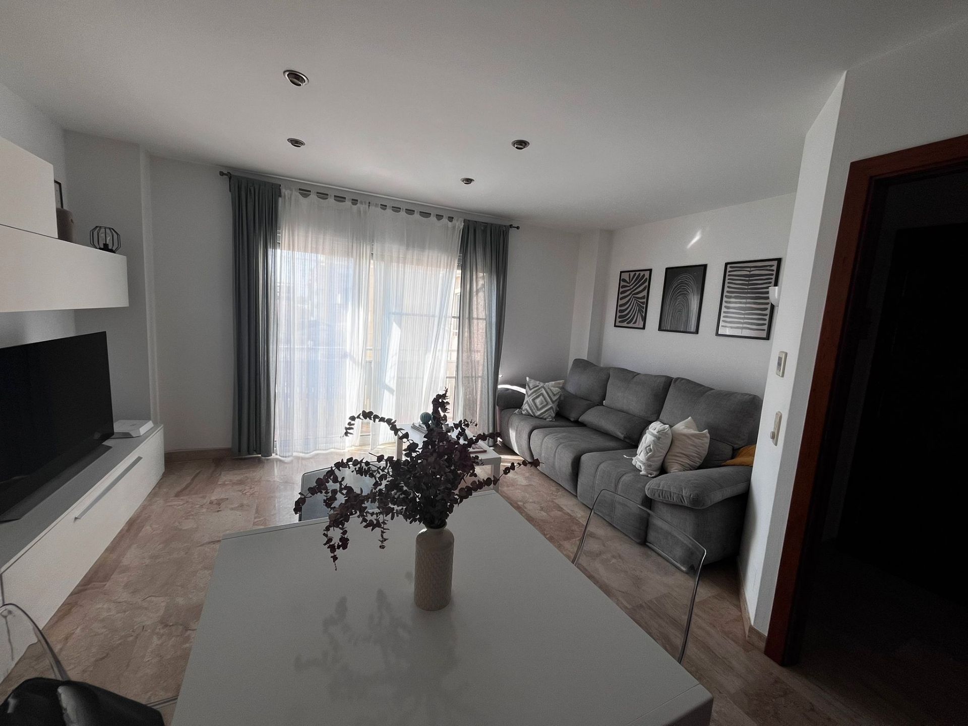 Living room of Flat for sale in Mataró  with Air Conditioner, Heating and Oven