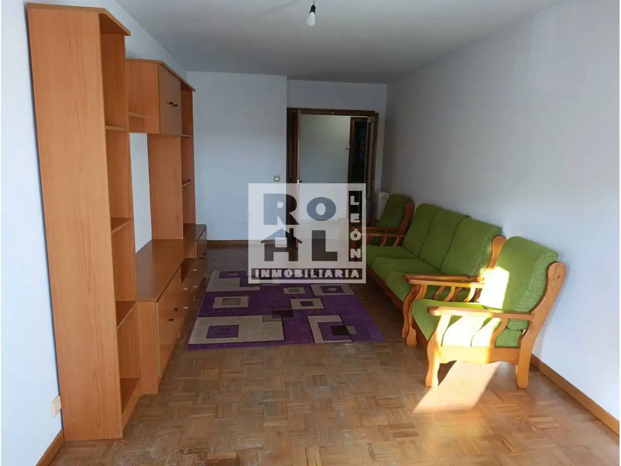 Sala de estar de Piso en venta en León Capital  con Calefacción, Terraza y Trastero