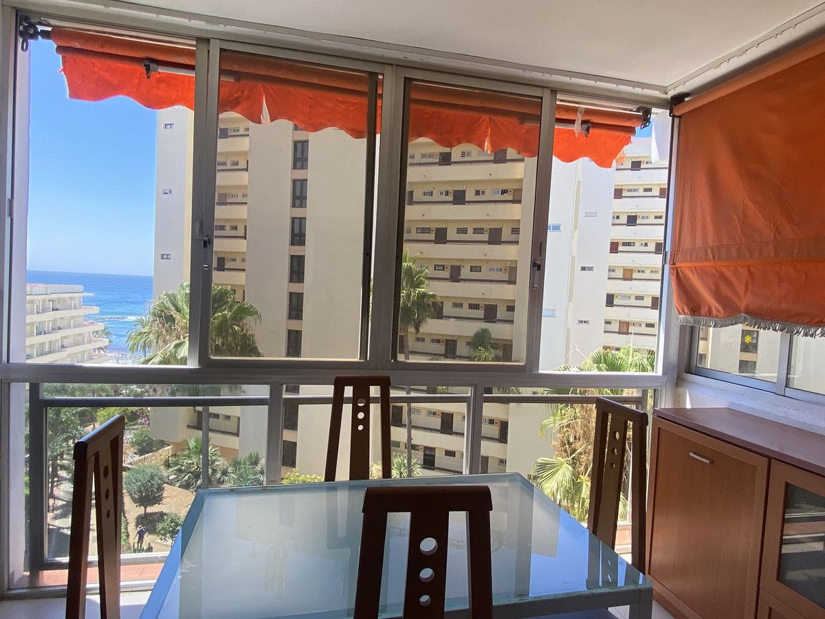 Vista exterior de Apartament en venda en Marbella amb Terrassa