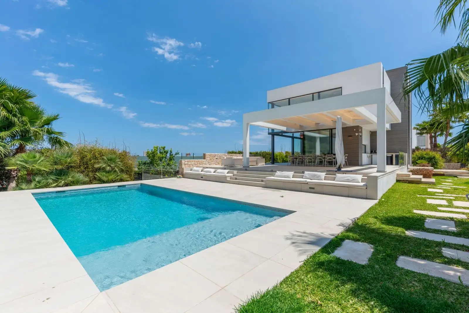 Swimming pool of Houses for sale in Jávea / Xàbia  with Air Conditioner, Heating and Private garden