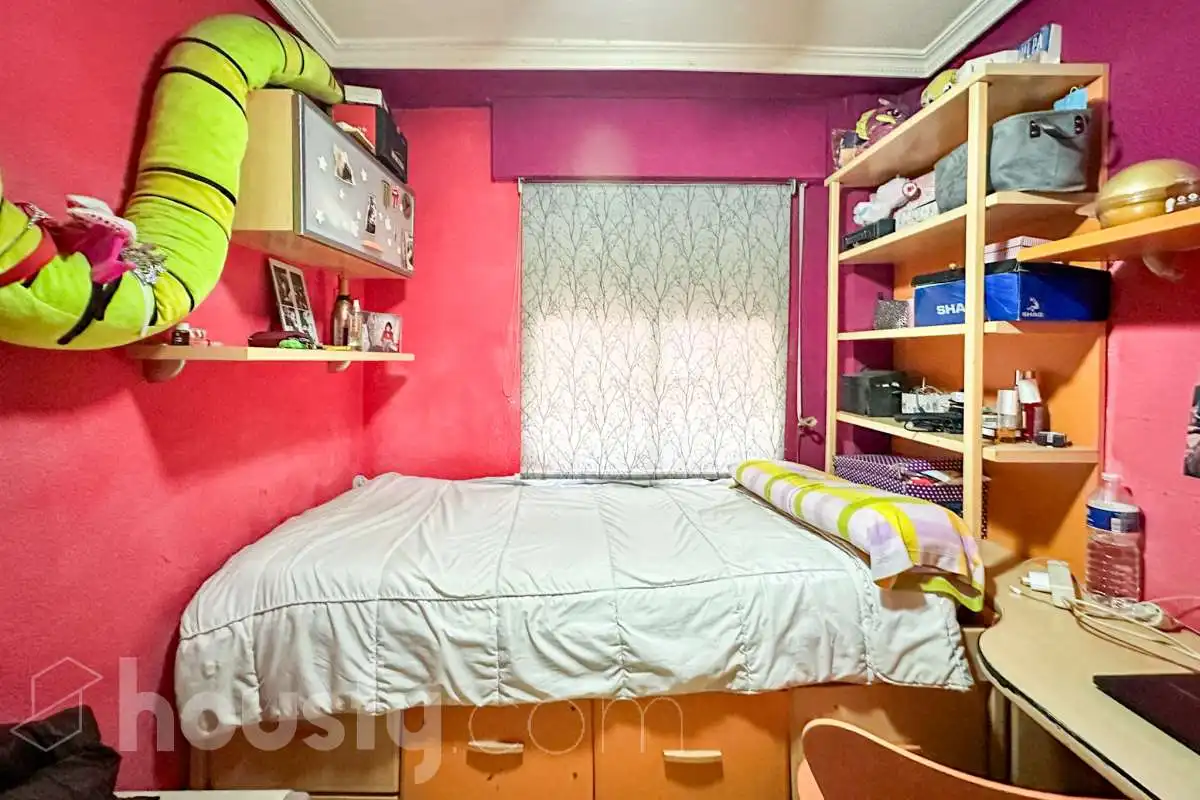 Bedroom of Flat for sale in Móstoles  with Air Conditioner, Terrace and Storage room