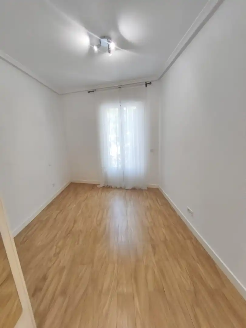 Habitación de Piso de alquiler en Madrid con Calefacción, Horno y Lavadora