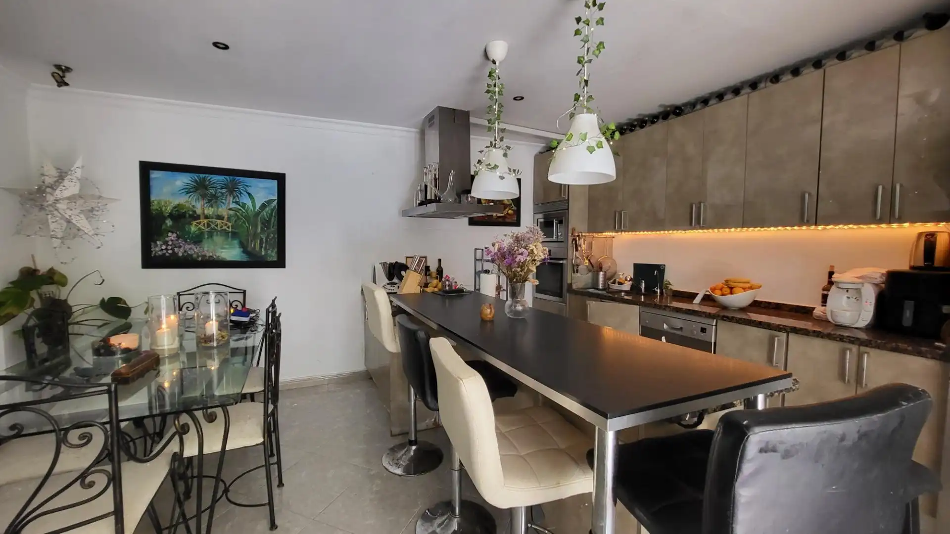 Cocina de Apartamento en venta en Marbella con Aire acondicionado, Calefacción y Trastero
