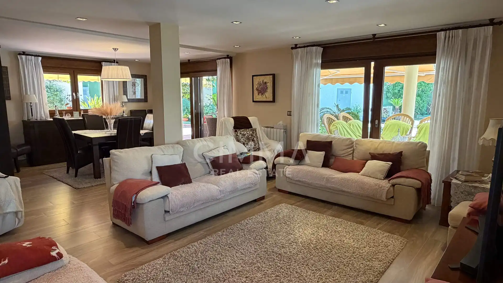 Sala de estar de Casa o chalet en venta en Benidorm con Aire acondicionado, Calefacción y Jardín privado