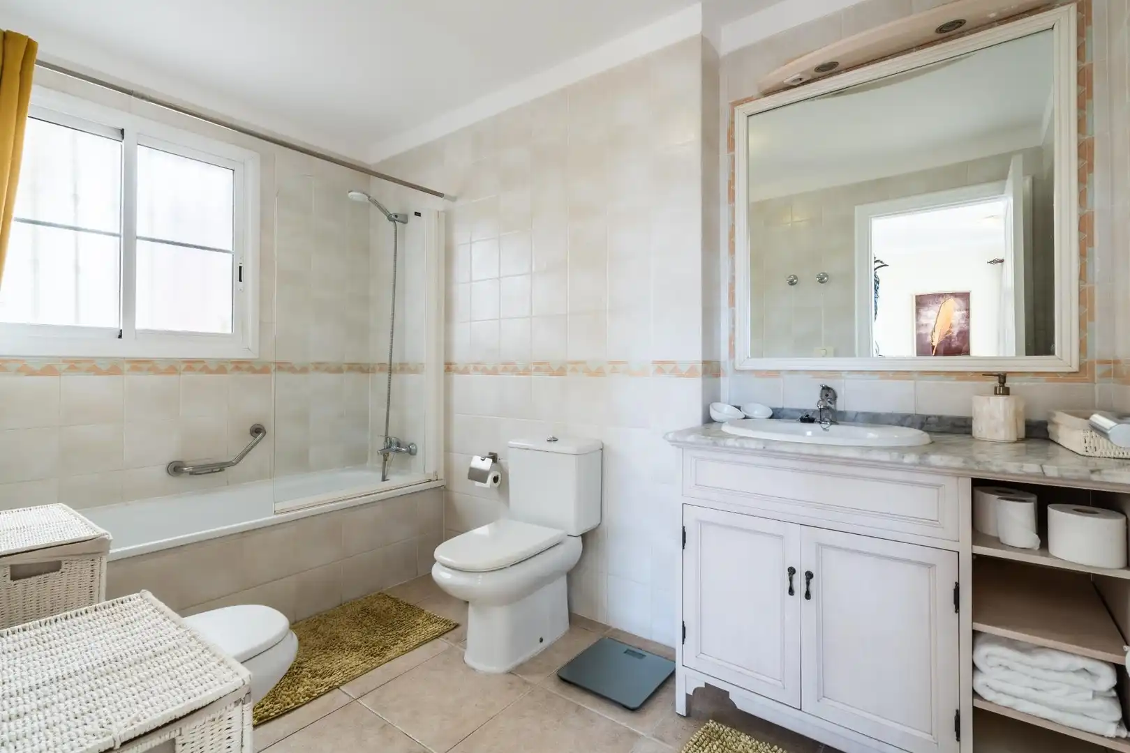 Bany de Apartament de lloguer en Arona amb Jardí privat, Terrassa i Moblat