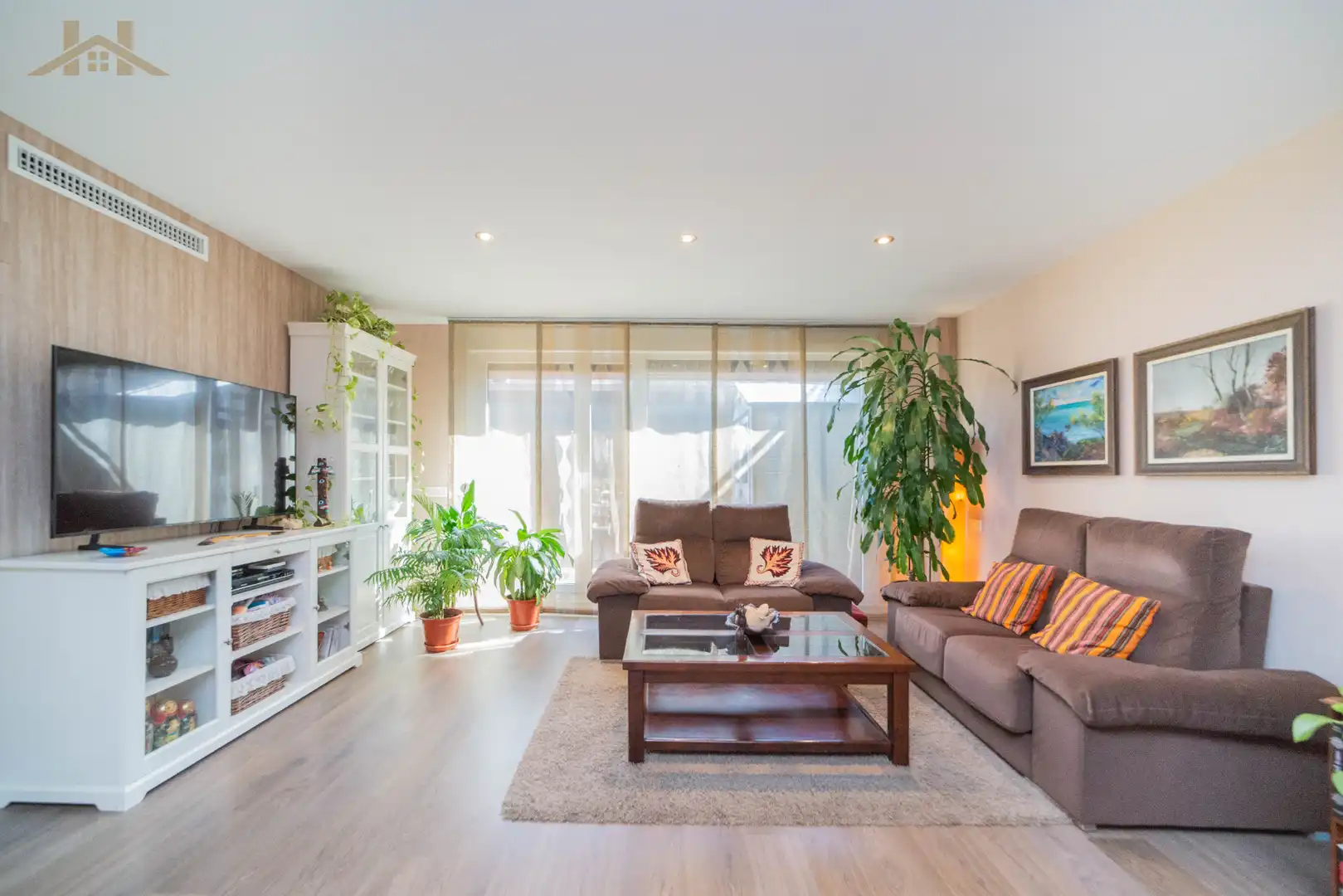 Living room of Detached homes for sale in Villaviciosa de Odón  with Air Conditioner, Heating and Private garden