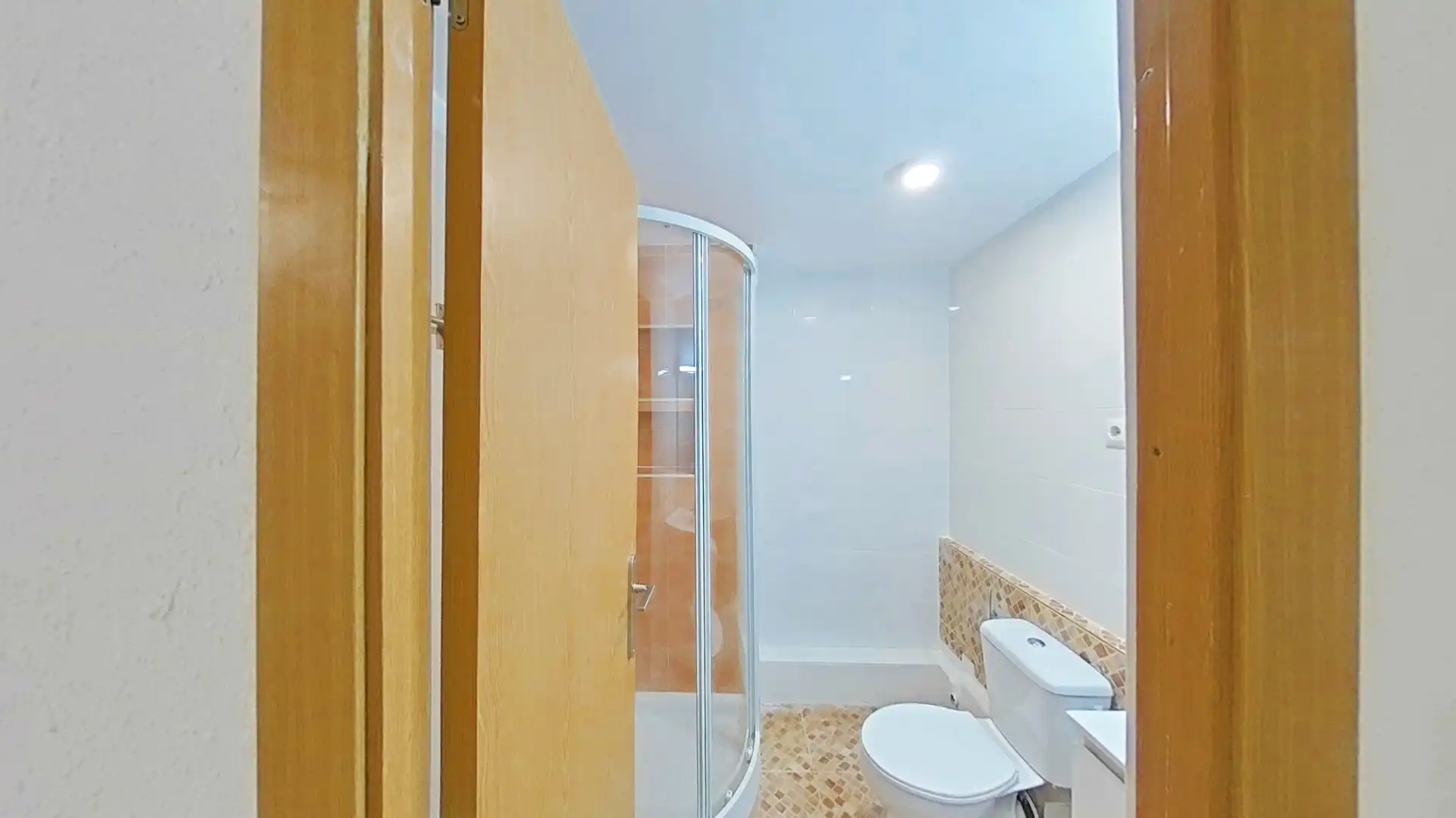 Flat for rent in Llefià