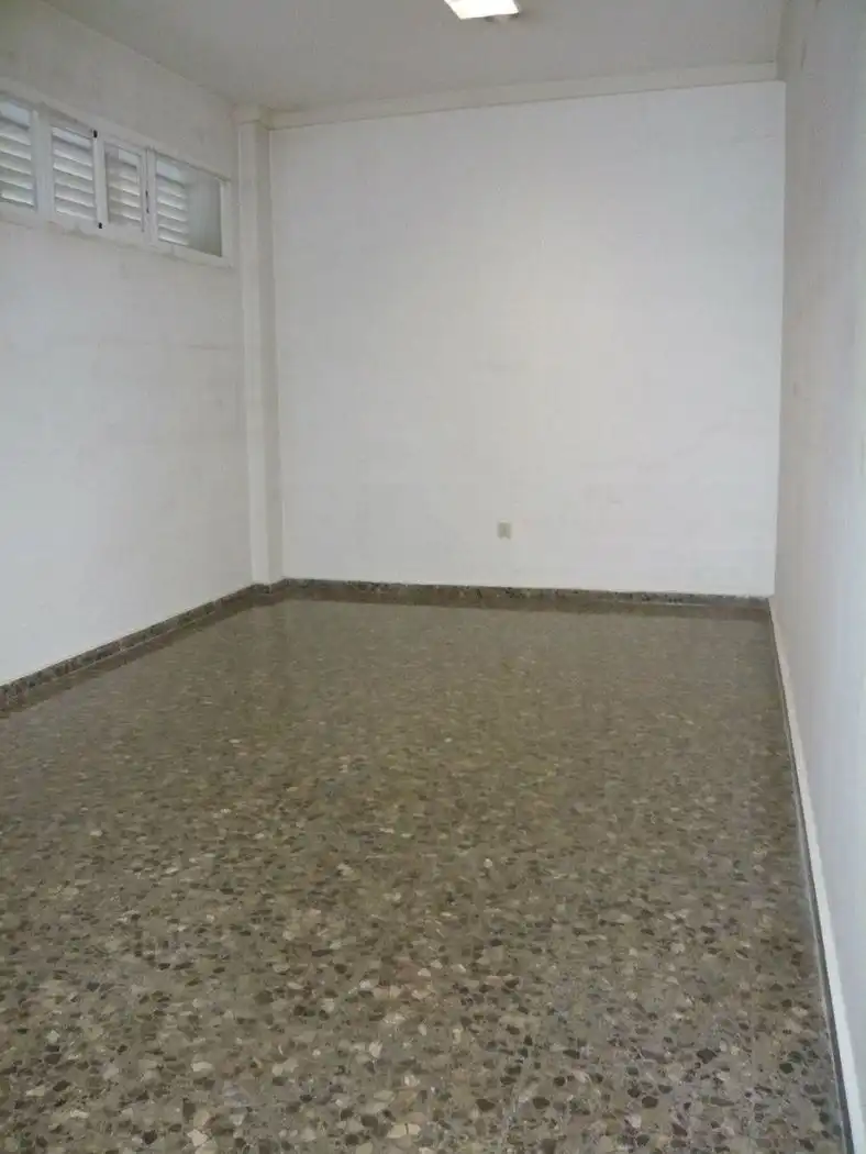 Local comercial de lloguer a Abrera, imagen 4