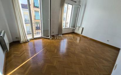 Bedroom of Flat for sale in  Madrid Capital  with Balcony