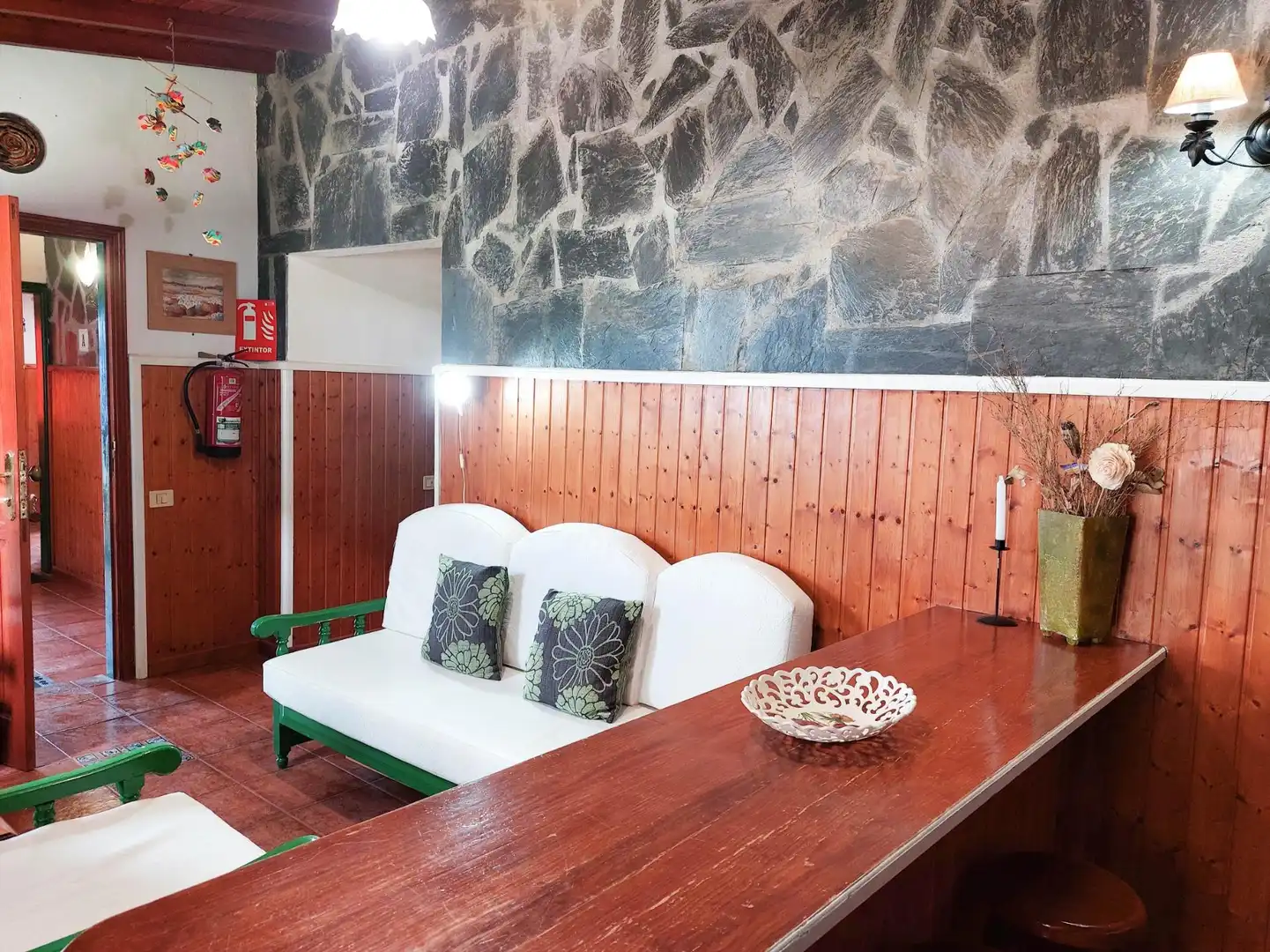 Finca rústica en venta en Hermigua con Jardín privado, Terraza y Amueblado