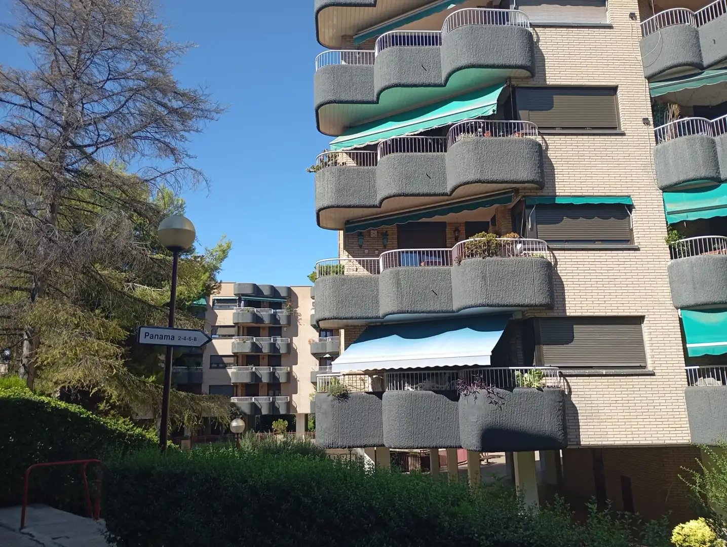 Exterior view of Flat for rent in Zaragoza  with Air Conditioner, Heating and Private garden
