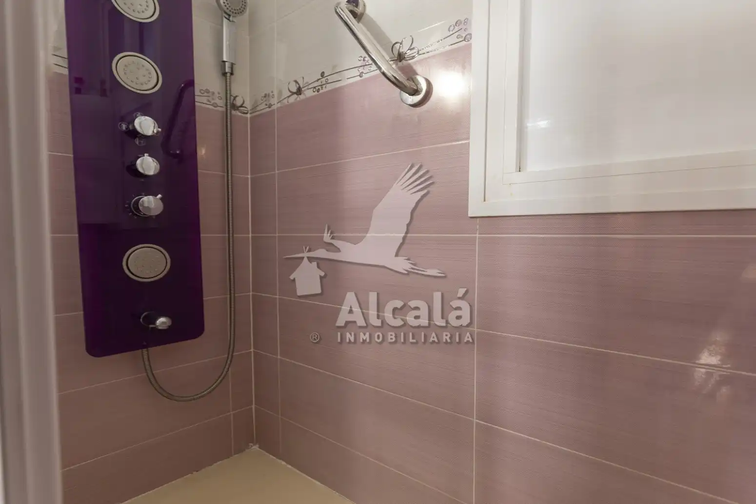Baño de Piso en venta en Alcalá de Henares con Aire acondicionado, Calefacción y Parquet