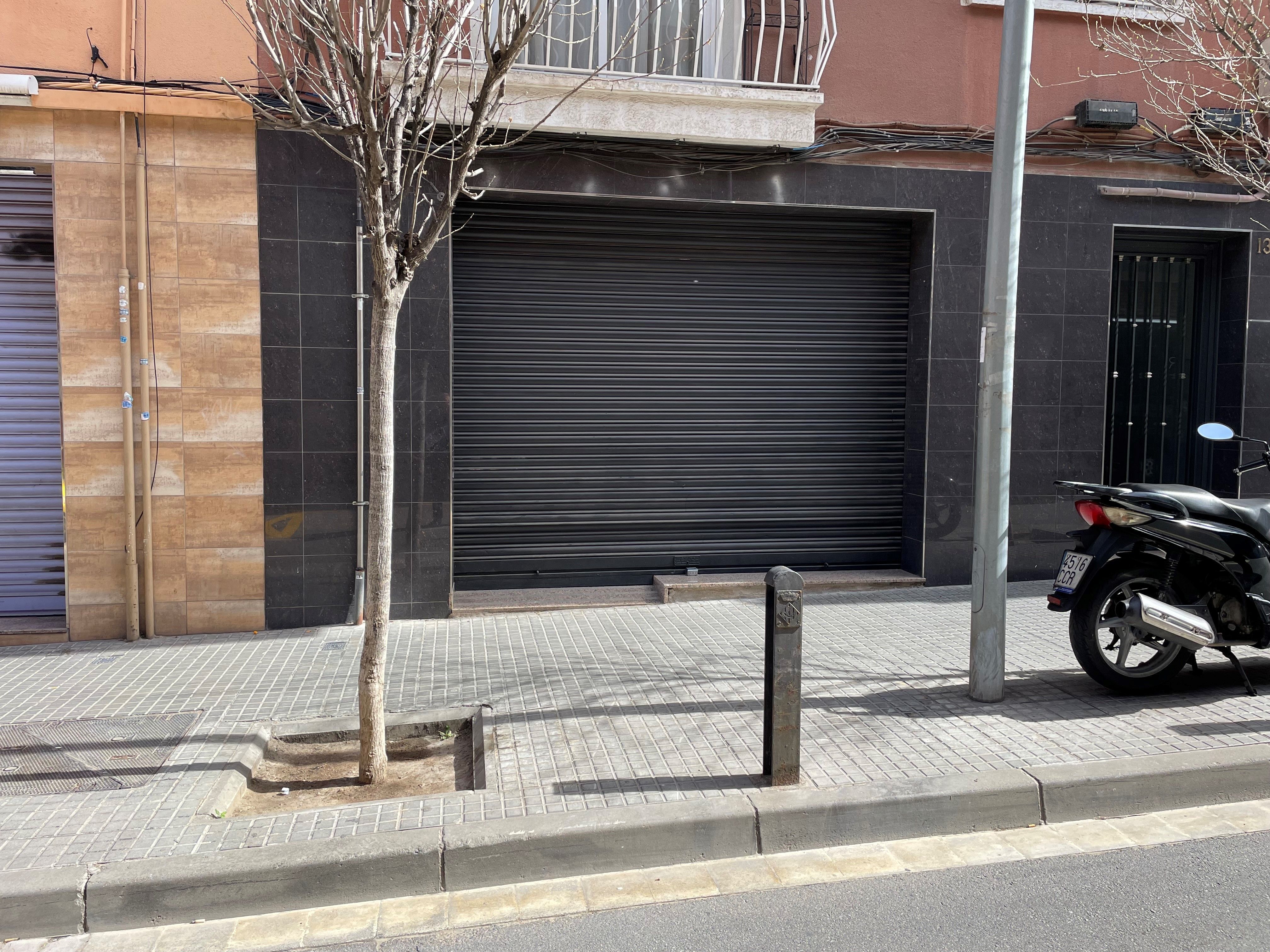 Premises for sale in Cornellà de Llobregat