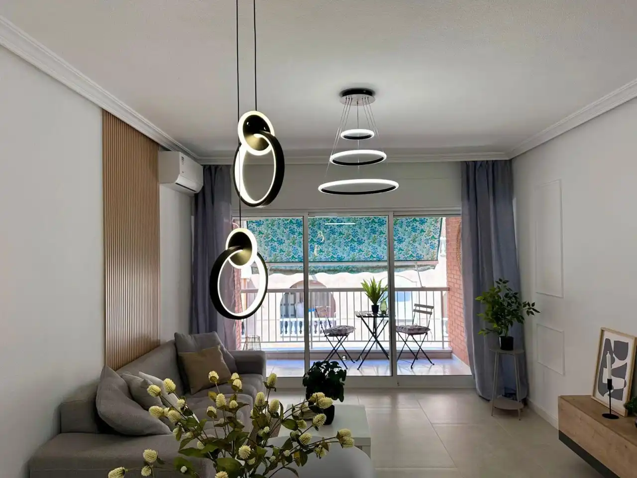 Sala de estar de Piso en venta en Torrevieja con Aire acondicionado, Calefacción y Terraza