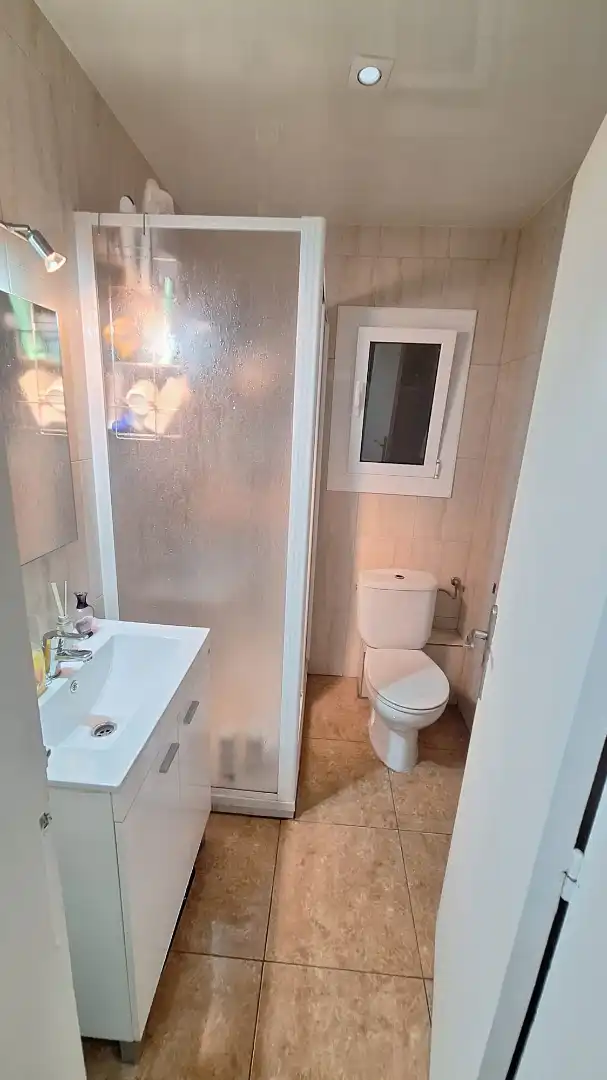 Baño de Piso en venta en Sabadell con Aire acondicionado
