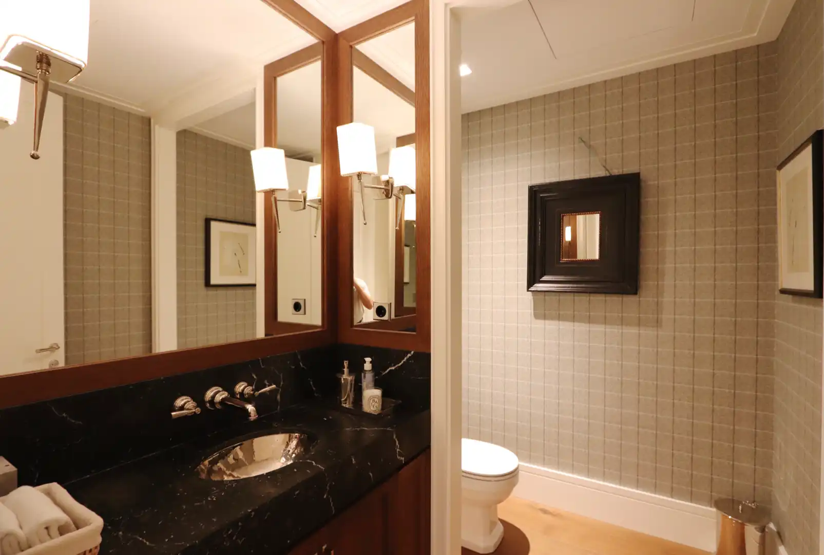 Bathroom of Flat for sale in Madrid  with Air Conditioner, Heating and Parquet flooring