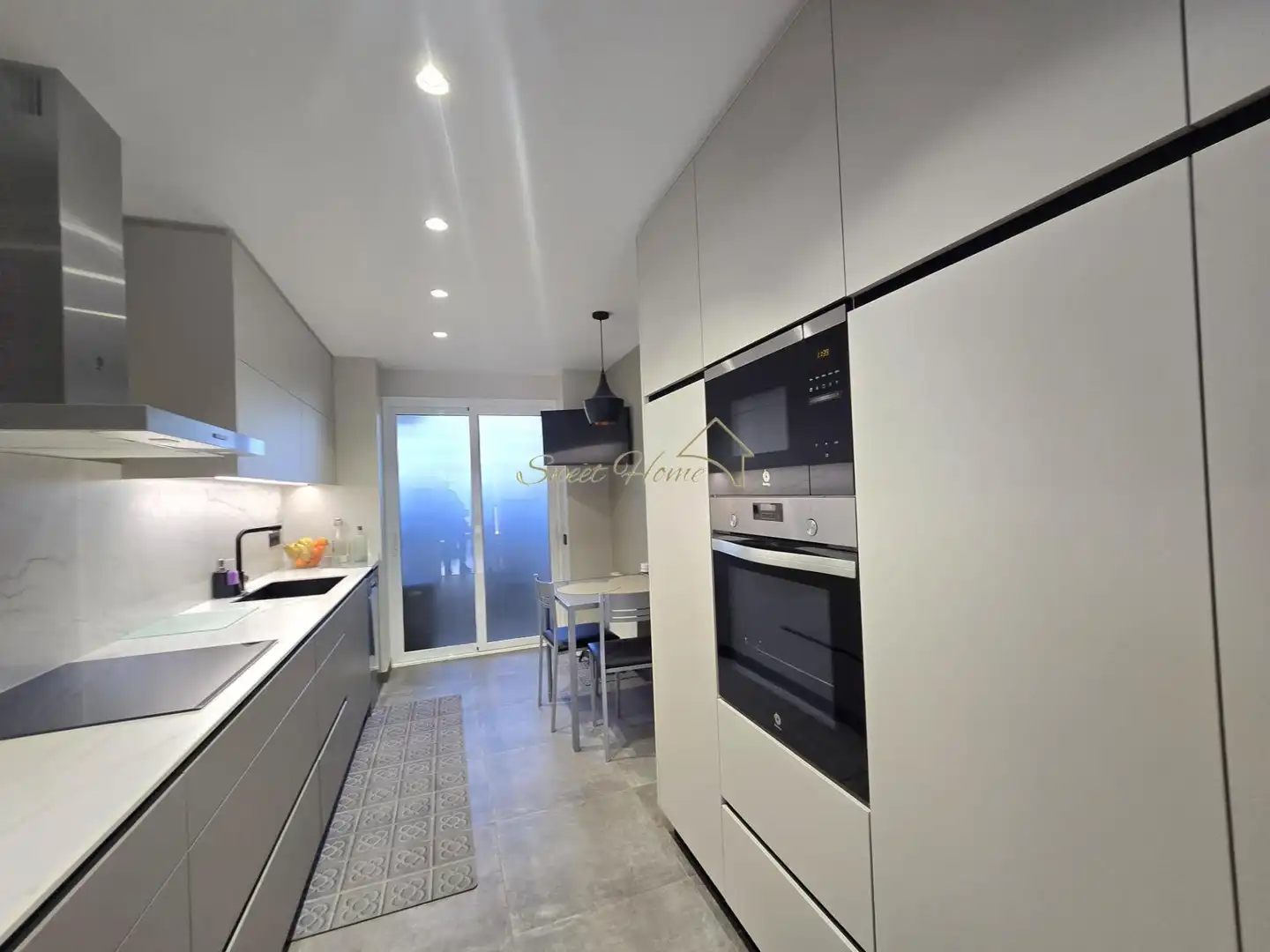 Küche von Wohnung zum Verkauf in Montgat mit Klimaanlage, Heizung und Parkett