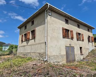 Vista exterior de Casa o xalet en venda en Vegadeo amb Traster i Piscina