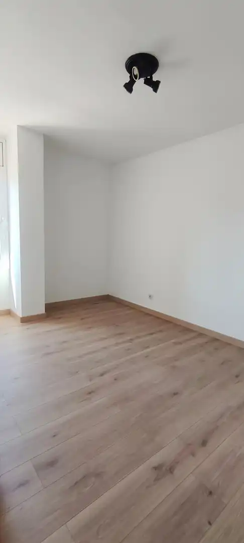 Habitación de Piso en venta en Sant Adrià de Besòs con Calefacción y Balcón